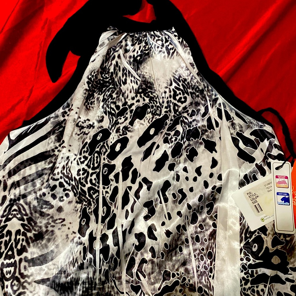 Black and white shirt, & skirt!!